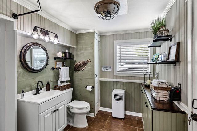 967 Bonita Street, Bayou Vista, TX 77563