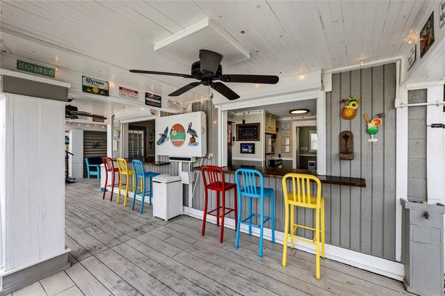 967 Bonita Street, Bayou Vista, TX 77563