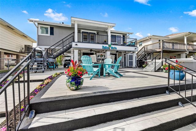 967 Bonita Street, Bayou Vista, TX 77563