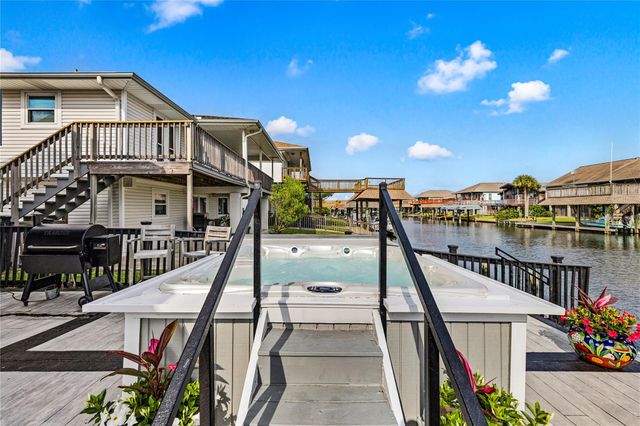 967 Bonita Street, Bayou Vista, TX 77563