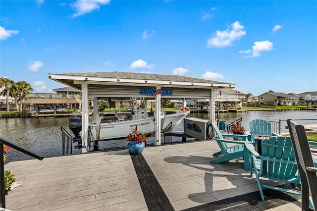 967 Bonita Street, Bayou Vista, TX 77563