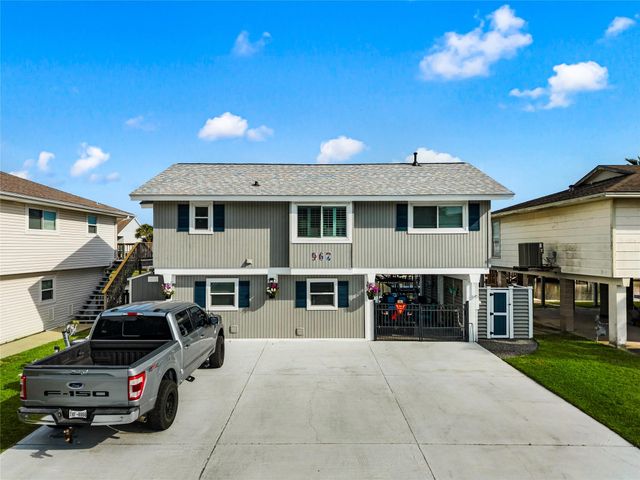 967 Bonita Street, Bayou Vista, TX 77563