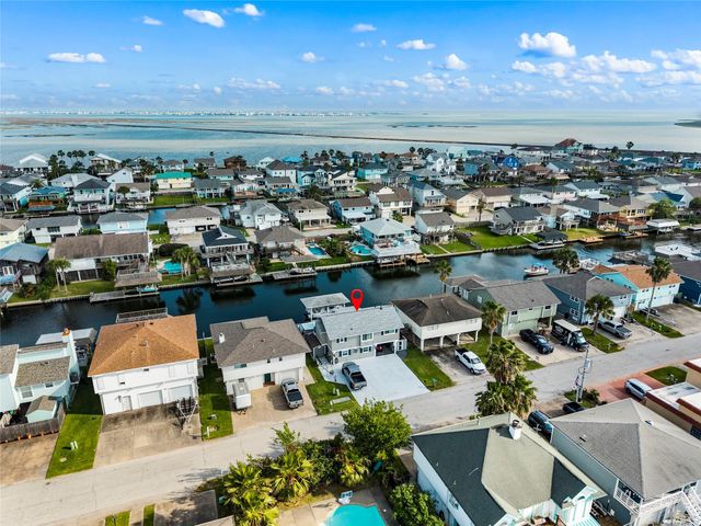 967 Bonita Street, Bayou Vista, TX 77563