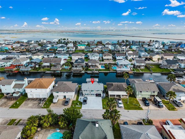 967 Bonita Street, Bayou Vista, TX 77563