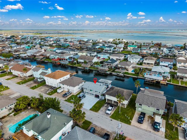 967 Bonita Street, Bayou Vista, TX 77563