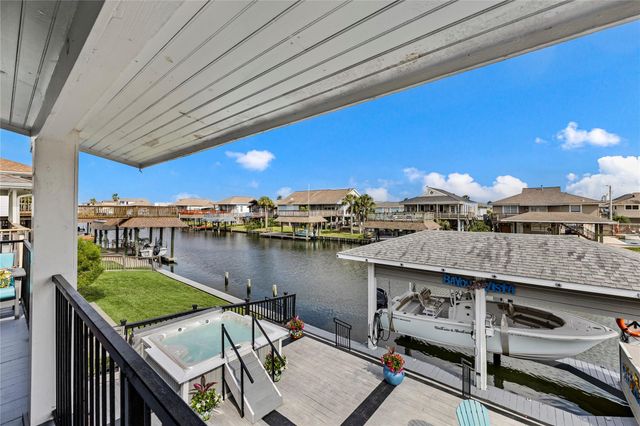 967 Bonita Street, Bayou Vista, TX 77563