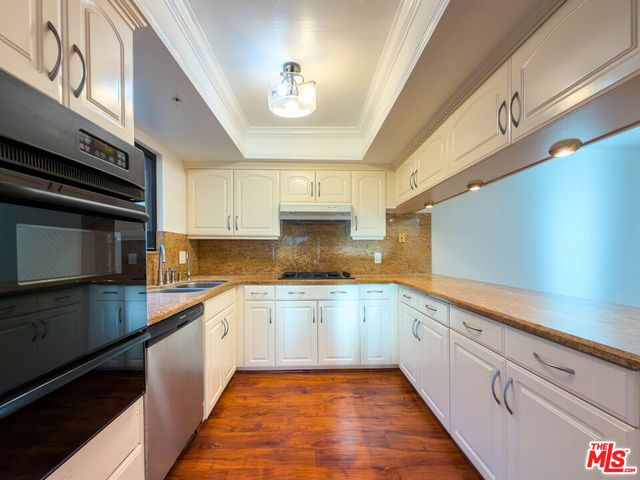 301 W Loraine Street 8, Glendale, CA 91202