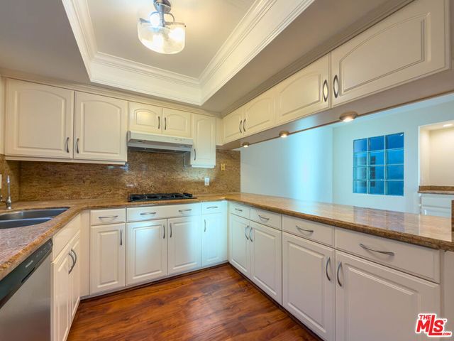 301 W Loraine Street 8, Glendale, CA 91202