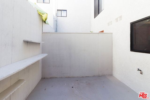 301 W Loraine Street 8, Glendale, CA 91202