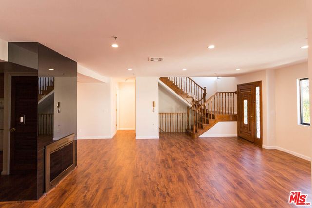 301 W Loraine Street 8, Glendale, CA 91202