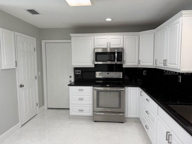 8401 BLACKSTONE COURT, Tampa, FL 33615