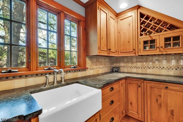 24 Rainbow Trl, Sparta Twp., NJ 07871