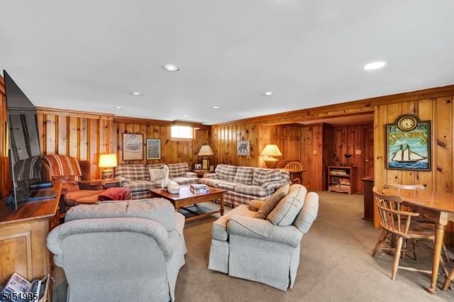 24 Rainbow Trl, Sparta Twp., NJ 07871