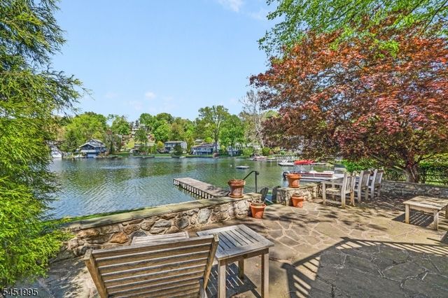 24 Rainbow Trl, Sparta Twp., NJ 07871