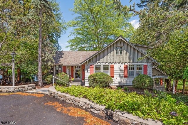 24 Rainbow Trl, Sparta Twp., NJ 07871