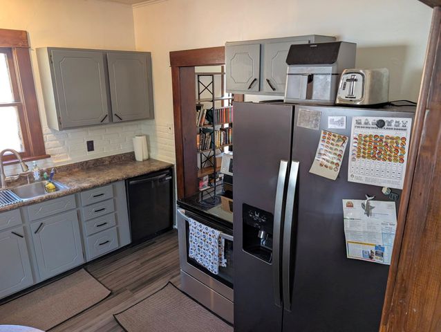 520 S 10th St, Salina, KS 67401