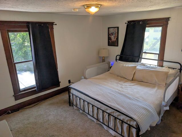 520 S 10th St, Salina, KS 67401
