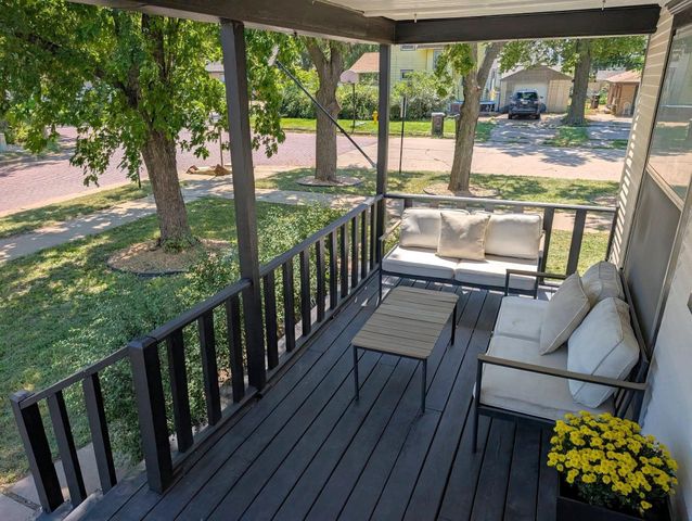 520 S 10th St, Salina, KS 67401