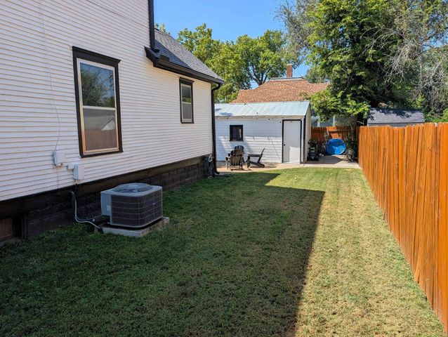 520 S 10th St, Salina, KS 67401
