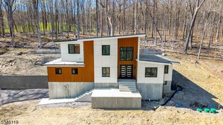 209 Highland Ave, Hampton Twp., NJ 07860