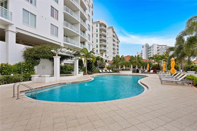 1325 NE SNELL ISLE BOULEVARD NE 711, St Petersburg, FL 33704