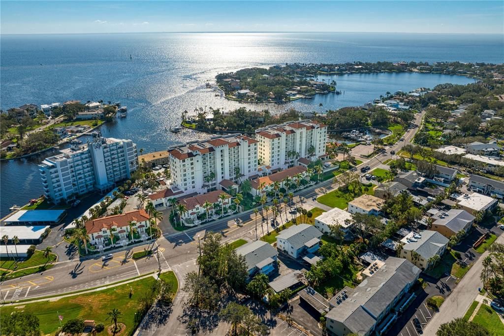 1325 NE SNELL ISLE BOULEVARD NE 711, St Petersburg, FL 33704