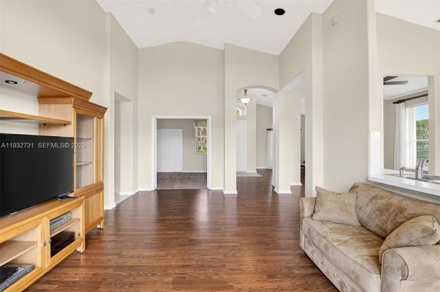 6595 Jackie Way, Lake Worth, FL 33467