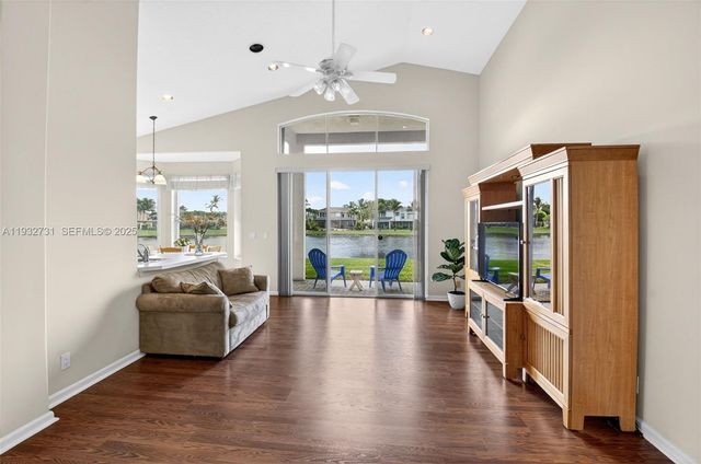 6595 Jackie Way, Lake Worth, FL 33467