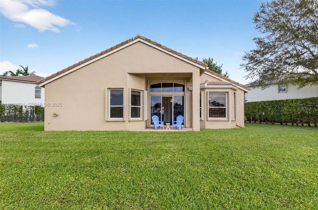 6595 Jackie Way, Lake Worth, FL 33467