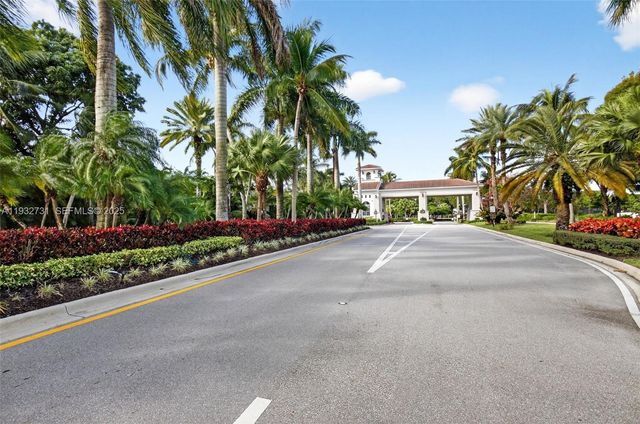 6595 Jackie Way, Lake Worth, FL 33467