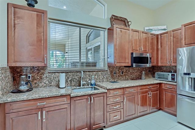 6595 Jackie Way, Lake Worth, FL 33467