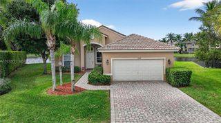 6595 Jackie Way, Lake Worth, FL 33467