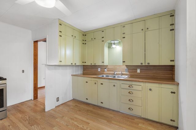 707 S 3rd Street, Branson, MO 65616