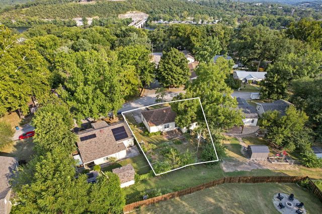 707 S 3rd Street, Branson, MO 65616