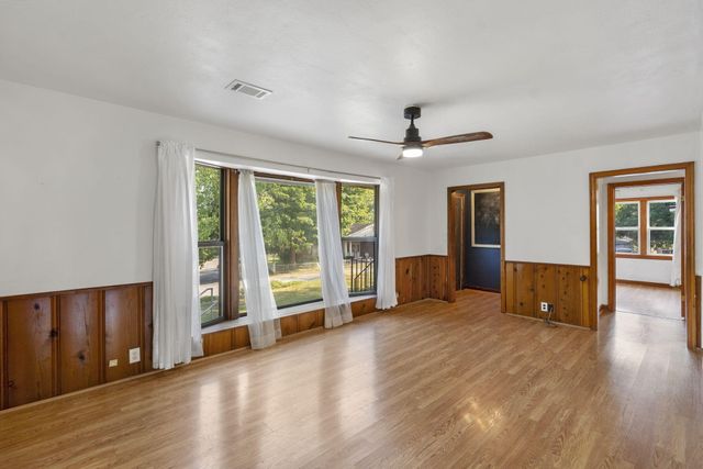 707 S 3rd Street, Branson, MO 65616