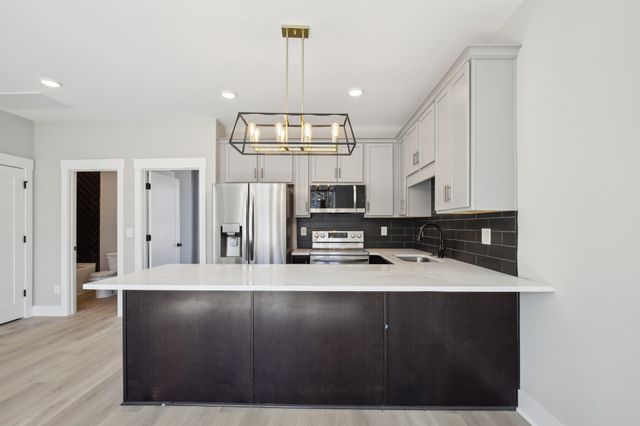 908 Anderson Ln Unit 6, Madison, TN 37115