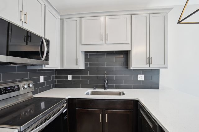 908 Anderson Ln Unit 6, Madison, TN 37115