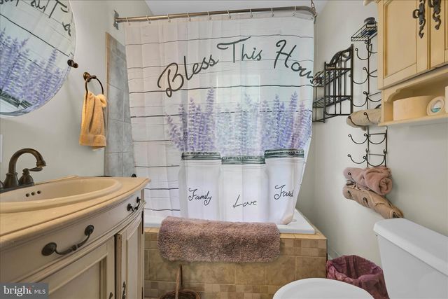 121 E CUMBERLAND RD, Enola, PA 17025