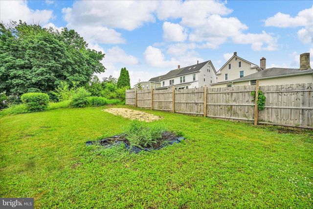 121 E CUMBERLAND RD, Enola, PA 17025