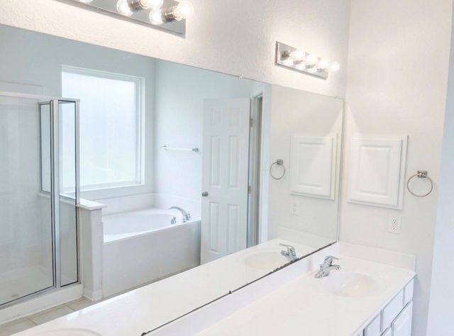 2032 Creek Shore Lane, Pearland, TX 77581