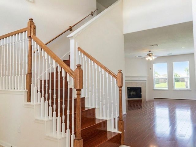 2032 Creek Shore Lane, Pearland, TX 77581