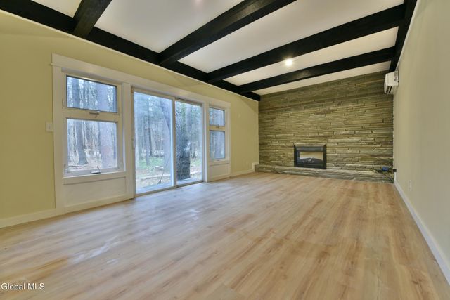 1011 Middleline Road, Ballston Spa, NY 12020