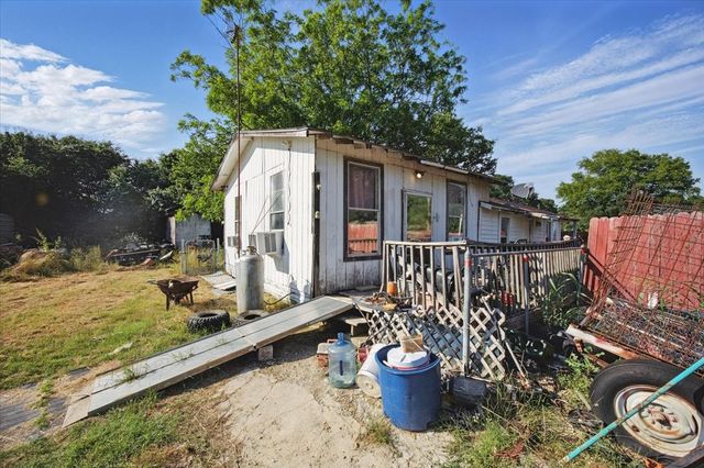 17128 County Road 3322, Frost, TX 76641