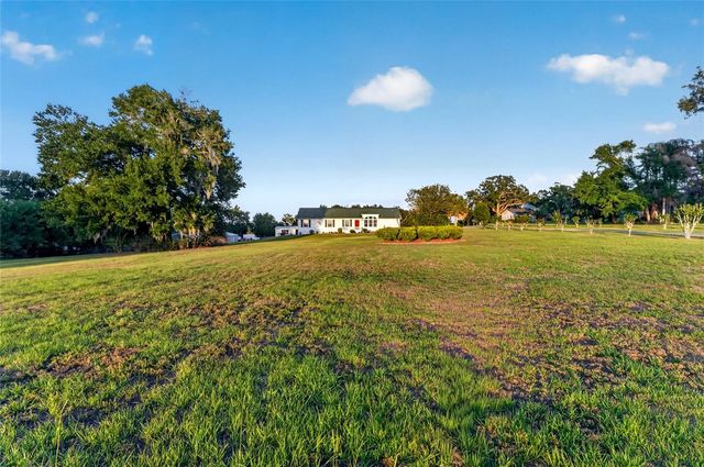 9712 US HIGHWAY 301, Dade City, FL 33525