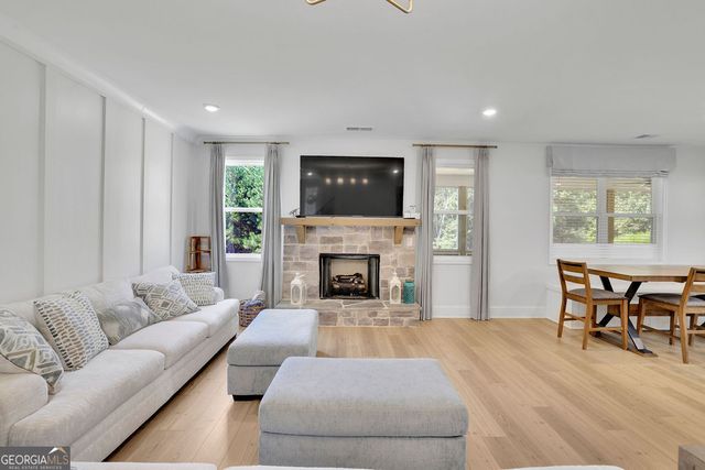 2524 Parkside Way, Gainesville, GA 30507