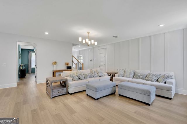 2524 Parkside Way, Gainesville, GA 30507