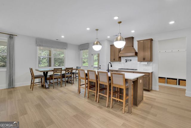 2524 Parkside Way, Gainesville, GA 30507