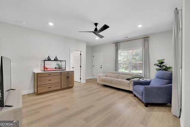 2524 Parkside Way, Gainesville, GA 30507