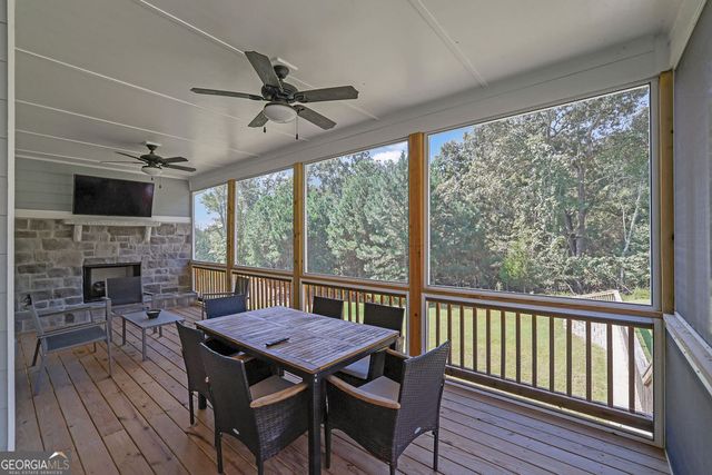 2524 Parkside Way, Gainesville, GA 30507