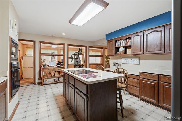 11034 Grand River Road, Brighton, MI 48116